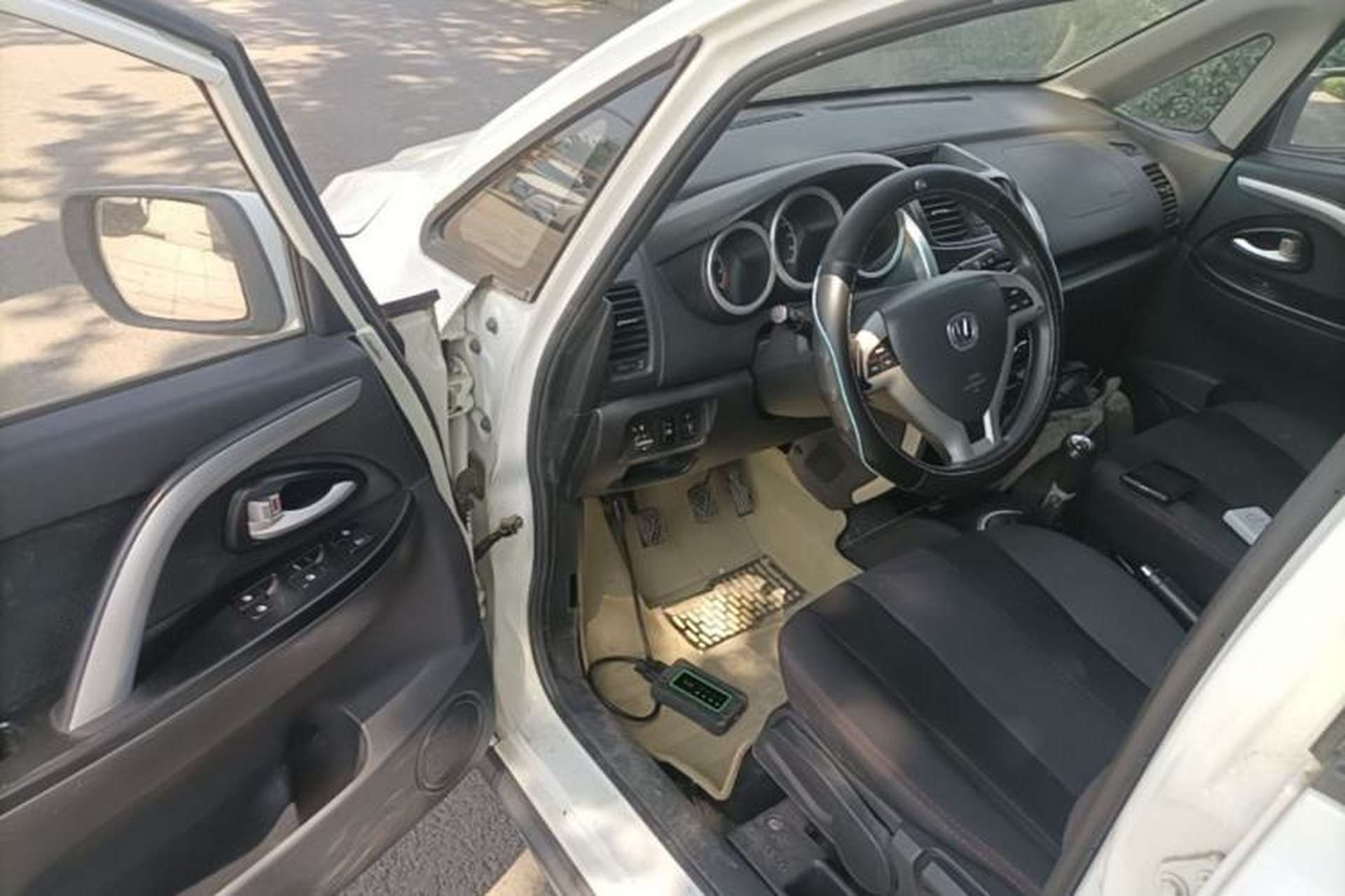 Used CHANGAN CX20 2014 1.4L Manual Sport Edition China V Standard Driver Seat