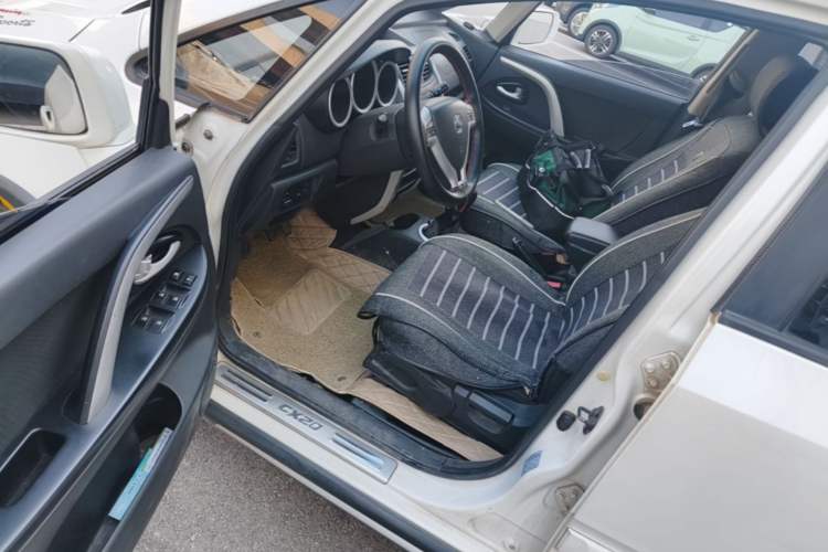 Used CHANGAN CX20 2014 1.4L Manual Sport Version China IV Standard Driver Seat