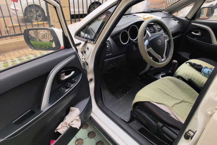 Used CHANGAN CX20 2014 1.4L Manual Sport Version China IV Standard Driver Seat