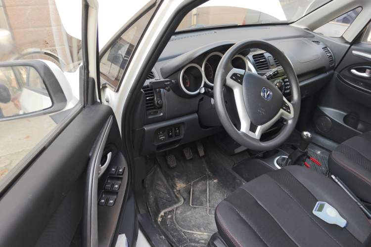 Used CHANGAN CX20 2014 1.4L Manual Sport Edition China V Standard Driver Seat
