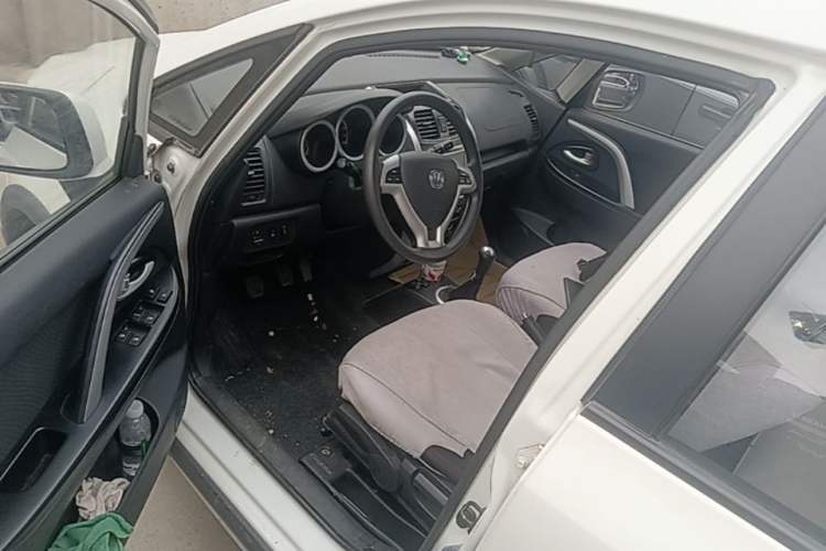 Used CHANGAN CX20 2014 1.4L Manual Sport Version China IV Standard Driver Seat
