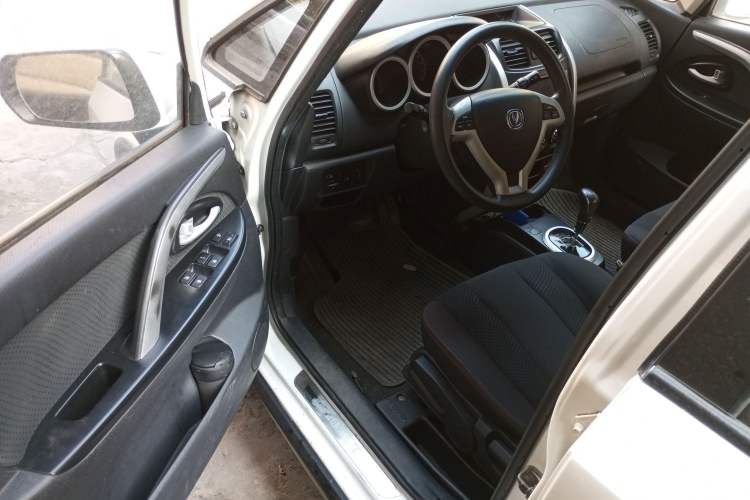 Used CHANGAN CX20 2014 1.4L IMT Sunroof Navigation Version China V Standard Driver Seat