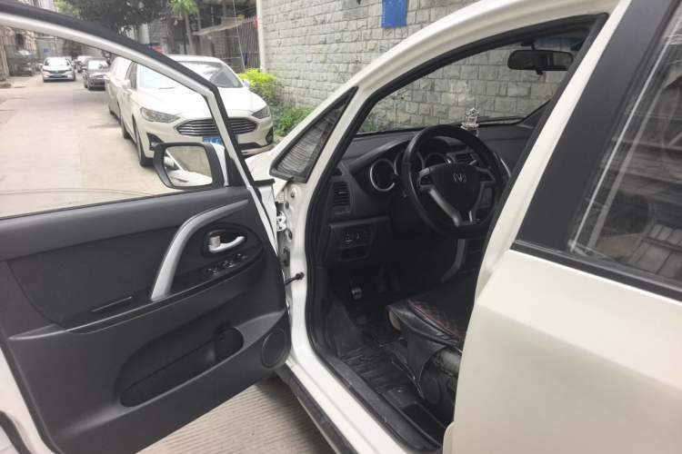 Used CHANGAN CX20 2014 1.4L Manual Sport Version China IV Standard Driver Seat