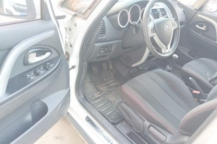 Used CHANGAN CX20 2014 1.4L Manual Sunroof Navigation Version China V Standard Driver Seat