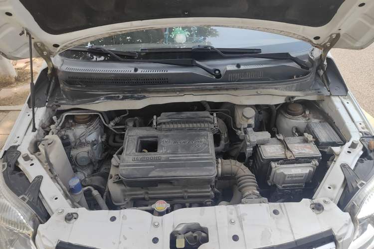 Used CHANGAN CX20 2014 1.4L Manual Sport Version China IV Standard Engine Bay