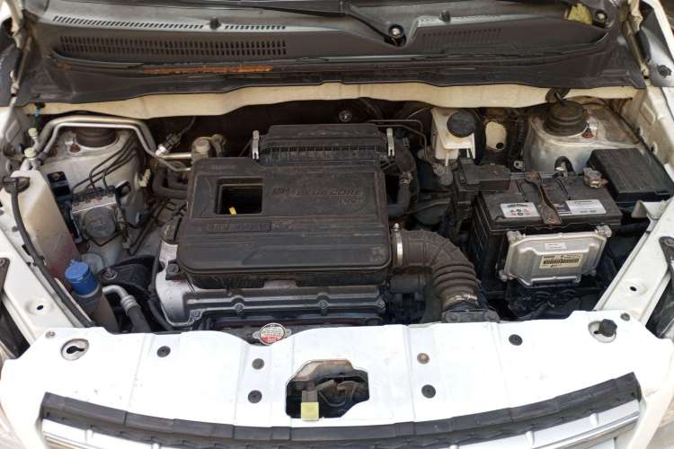 Used CHANGAN CX20 2014 1.4L IMT Sunroof Navigation Version China V Standard Engine Bay