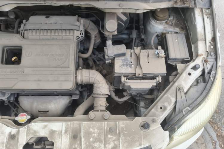Used CHANGAN CX20 2014 1.4L Manual Sunroof Navigation Version – China IV Standard Engine Bay Left