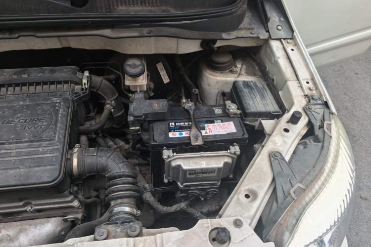 Used CHANGAN CX20 2014 1.4L Manual Sunroof Navigation Version – China IV Standard Engine Bay Left