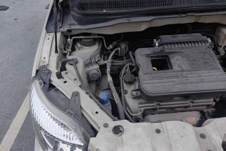 Used CHANGAN CX20 2014 1.4L Manual Sunroof Navigation Version – China IV Standard Engine Bay Right