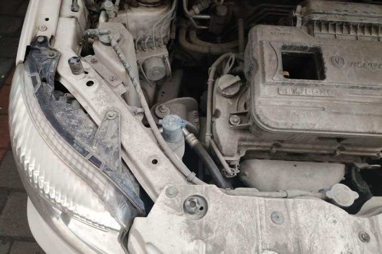 Used CHANGAN CX20 2014 1.4L Manual Sport Version China IV Standard Engine Bay Right