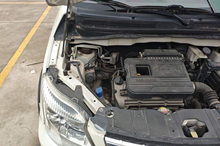 Used CHANGAN CX20 2014 1.4L Manual Sunroof Navigation Version – China IV Standard Engine Bay Right