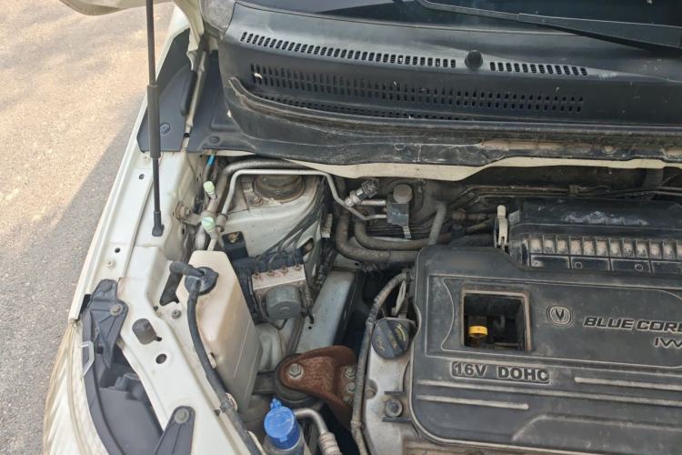 Used CHANGAN CX20 2014 1.4L IMT Sunroof Navigation Version China IV Standard Engine Bay Right