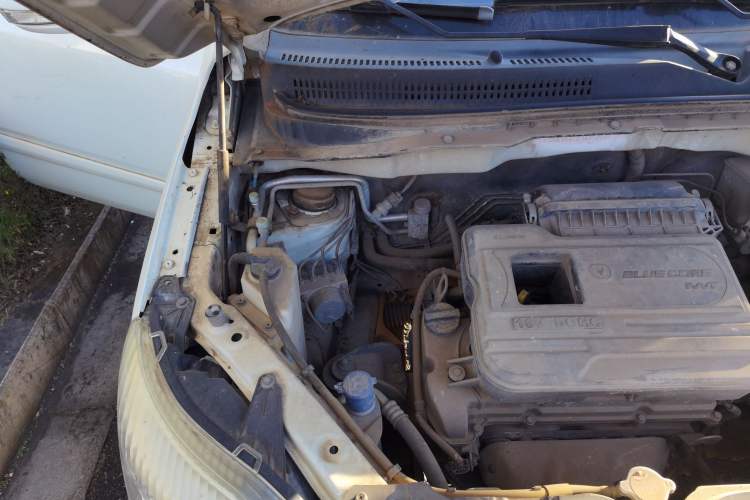 Used CHANGAN CX20 2014 1.4L Manual Sport Version China IV Standard Engine Bay Right