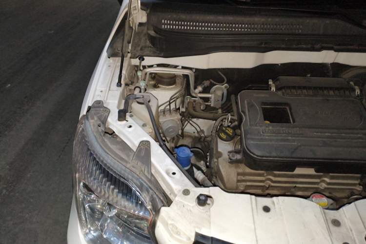 Used CHANGAN CX20 2014 1.4L IMT Sunroof Navigation Version China IV Standard Engine Bay Right