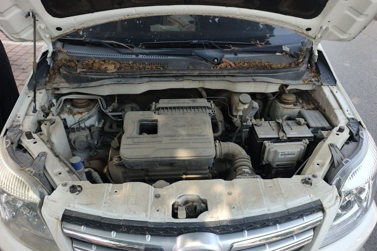 Used CHANGAN CX20 2014 1.4L Manual Sunroof Navigation Version – China IV Standard Engine Bay