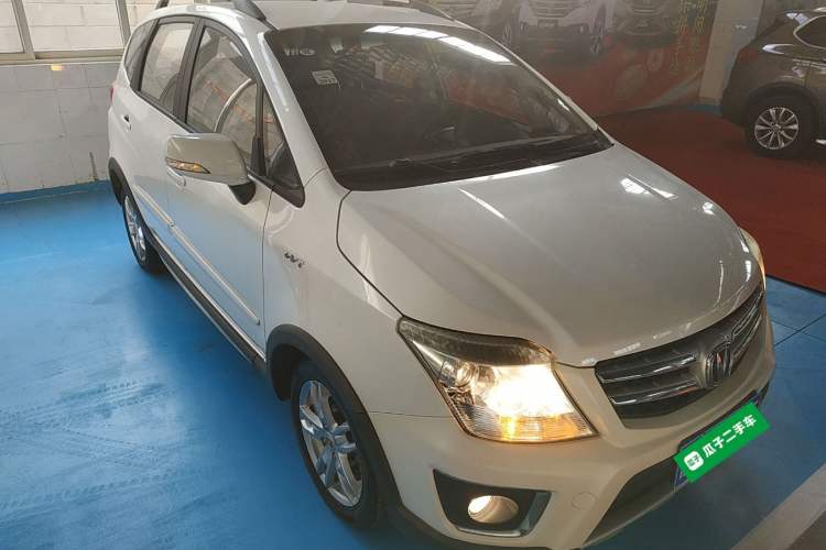 Used CHANGAN CX20 2014 1.4L Manual Sport Version China IV Standard Exterior 1