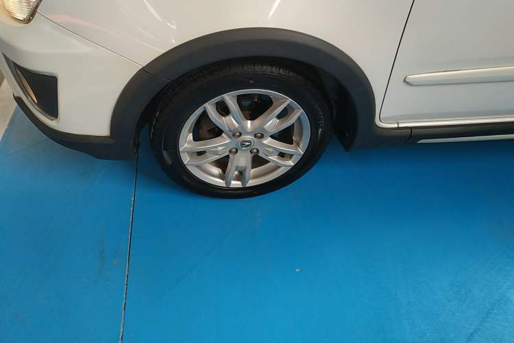 Used CHANGAN CX20 2014 1.4L Manual Sport Version China IV Standard Exterior 4