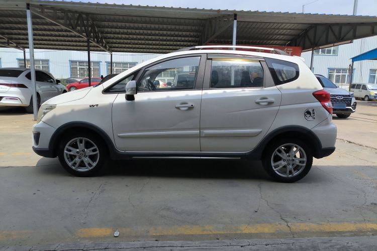 Used CHANGAN CX20 2014 1.4L Manual Sport Edition China V Standard Exterior 5