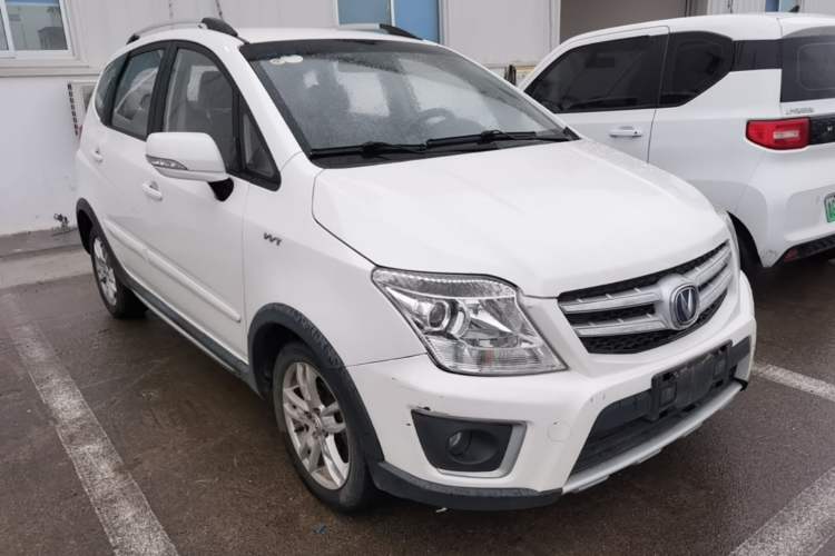 Used CHANGAN CX20 2014 1.4L Manual Sport Edition China V Standard Front Right 45 Deg