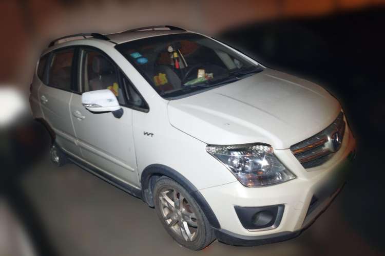 Used CHANGAN CX20 2014 1.4L Manual Sport Version China IV Standard Front Right 45 Deg
