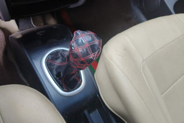 Used CHANGAN CX20 2014 1.4L Manual Sport Version China IV Standard Gear Lever