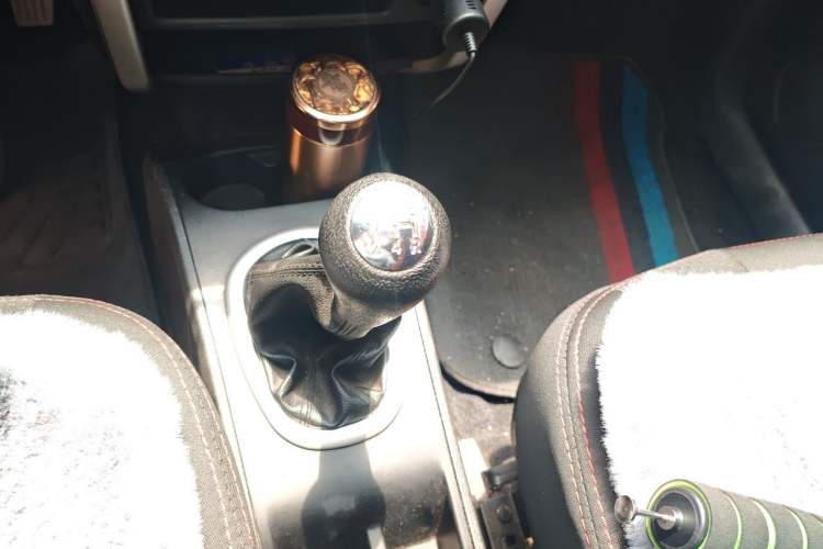 Used CHANGAN CX20 2014 1.4L Manual Sport Version China IV Standard Gear Lever