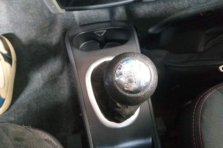 Used CHANGAN CX20 2014 1.4L Manual Sport Version China IV Standard Gear Lever