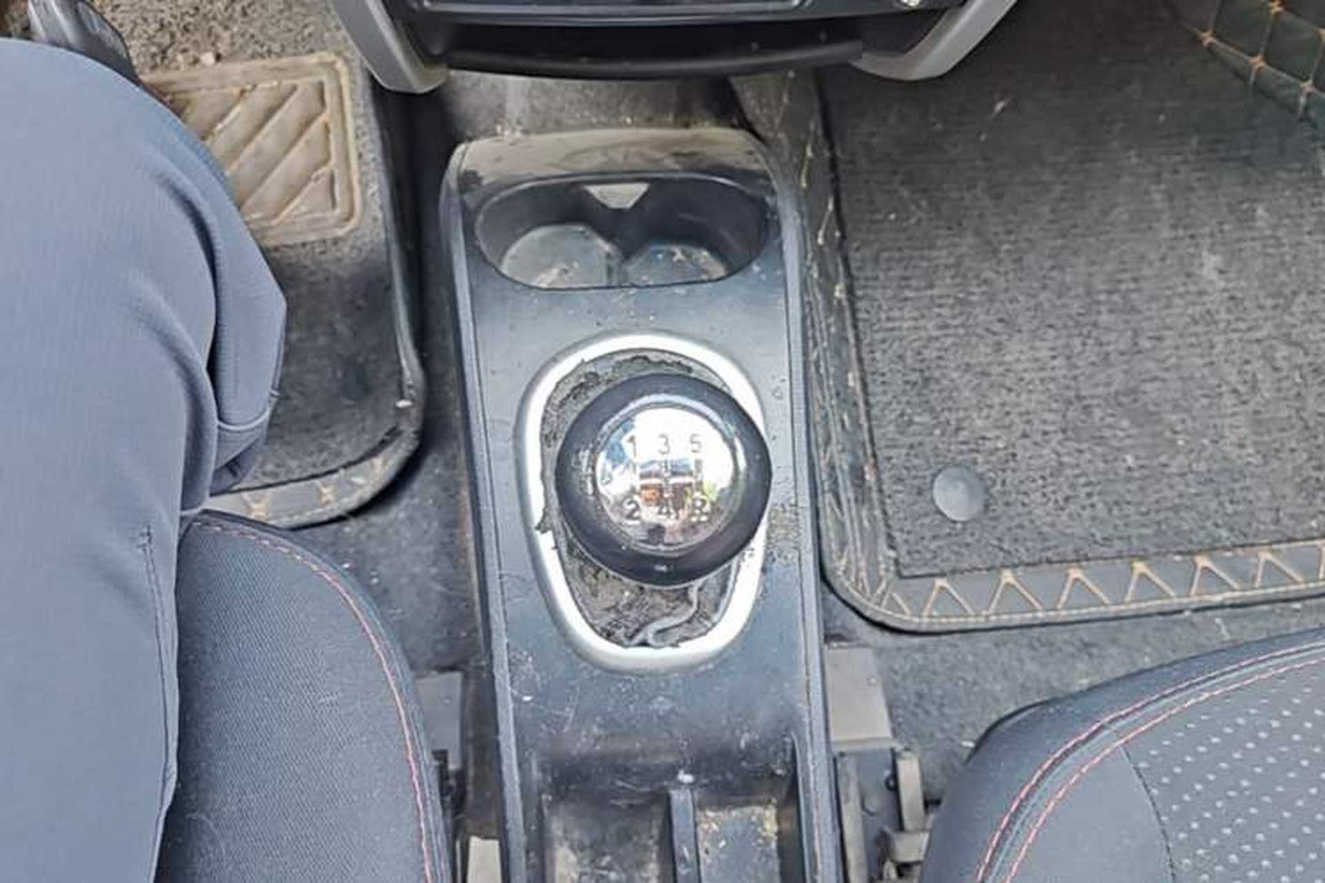 Used CHANGAN CX20 2014 1.4L Manual Sport Version China IV Standard Gear Lever