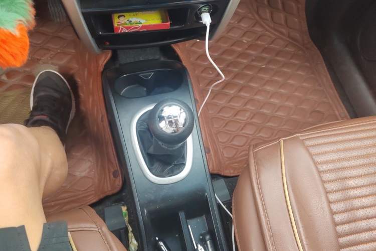 Used CHANGAN CX20 2014 1.4L Manual Sport Edition China V Standard Gear Lever