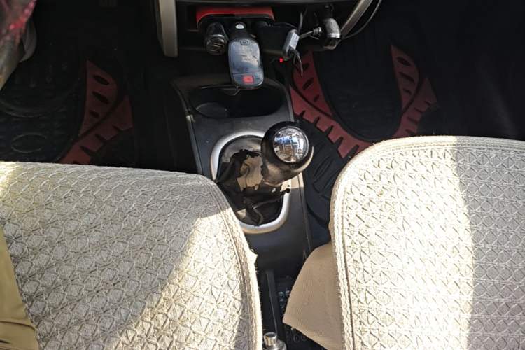 Used CHANGAN CX20 2014 1.4L Manual Sport Version China IV Standard Gear Lever