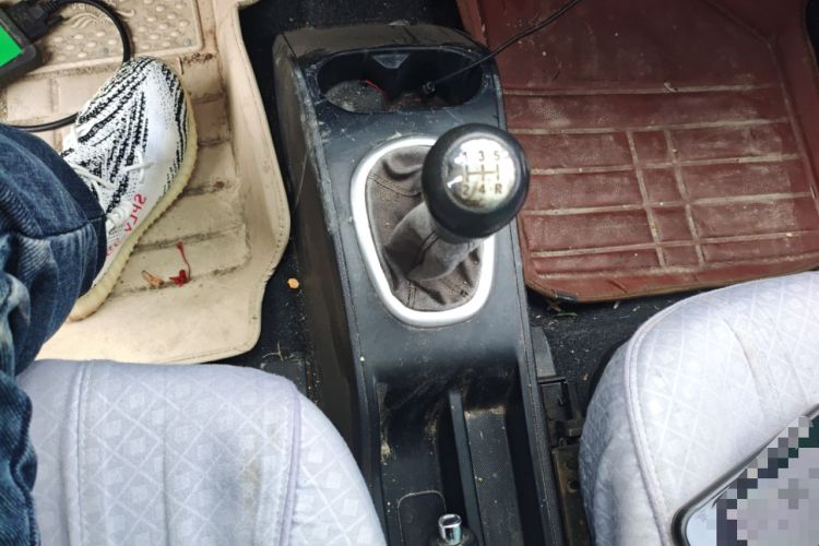 Used CHANGAN CX20 2014 1.4L Manual Sunroof Navigation Version – China IV Standard Gear Lever