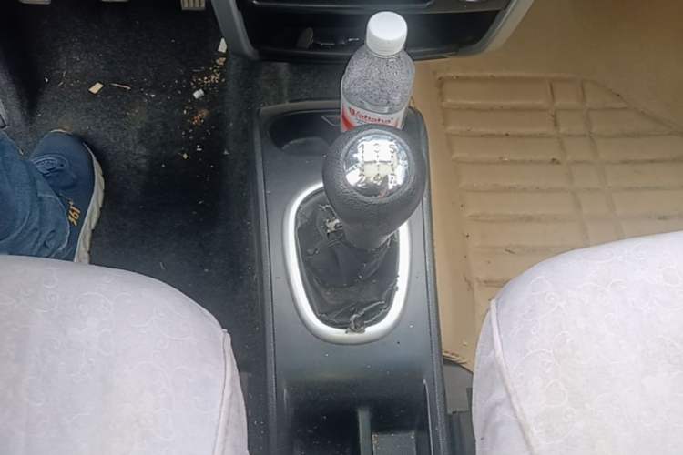 Used CHANGAN CX20 2014 1.4L Manual Sport Version China IV Standard Gear Lever