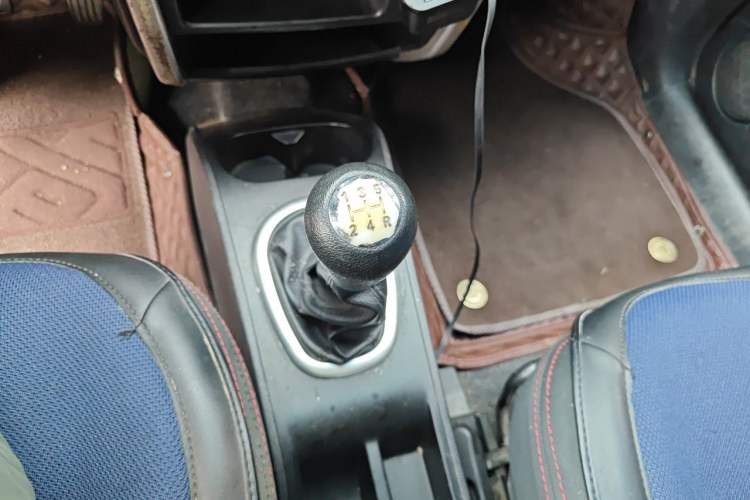 Used CHANGAN CX20 2014 1.4L Manual Sport Version China IV Standard Gear Lever