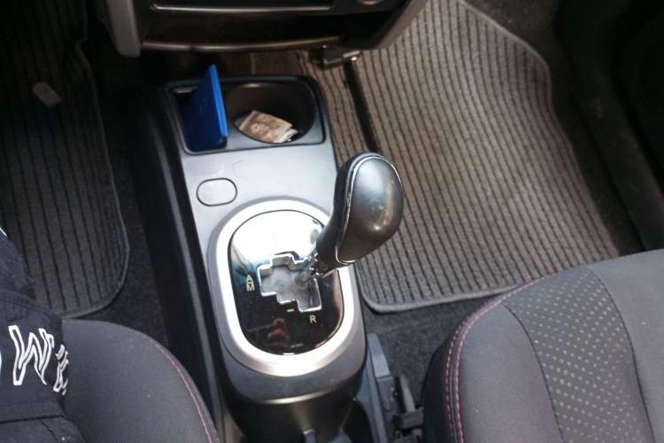 Used CHANGAN CX20 2014 1.4L IMT Sunroof Navigation Version China V Standard Gear Lever