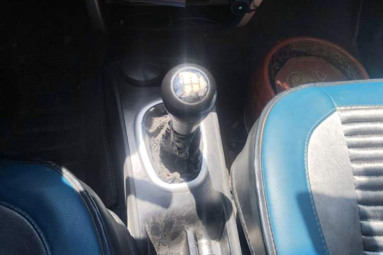 Used CHANGAN CX20 2014 1.4L Manual Sport Version China IV Standard Gear Lever