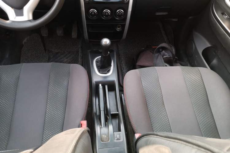 Used CHANGAN CX20 2014 1.4L Manual Sport Edition China V Standard Gear Lever
