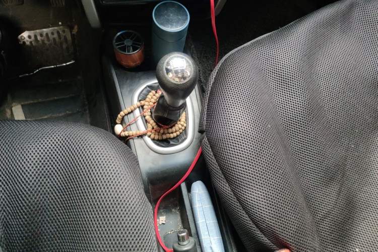 Used CHANGAN CX20 2014 1.4L Manual Sport Edition China V Standard Gear Lever