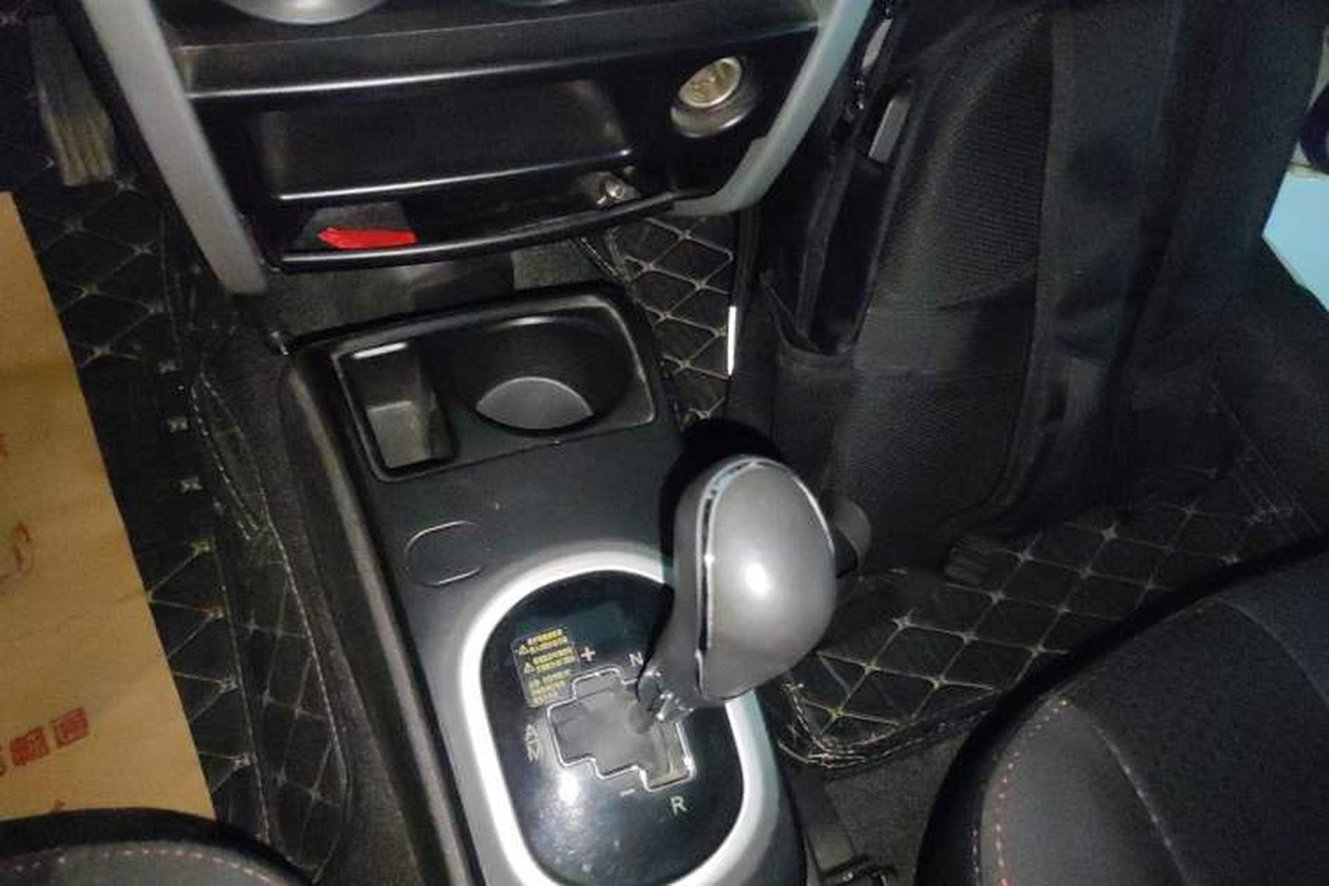 Used CHANGAN CX20 2014 1.4L IMT Sunroof Navigation Version China IV Standard Gear Lever