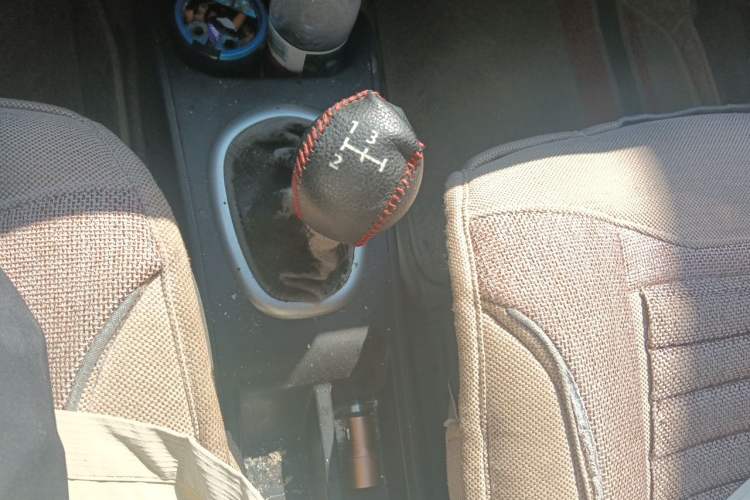 Used CHANGAN CX20 2014 1.4L Manual Sport Version China IV Standard Gear Lever