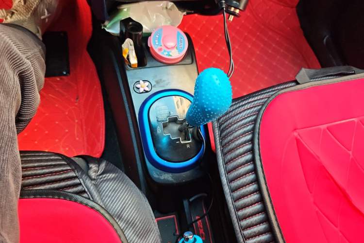 Used CHANGAN CX20 2014 1.4L IMT Sunroof Navigation Version China IV Standard Gear Lever