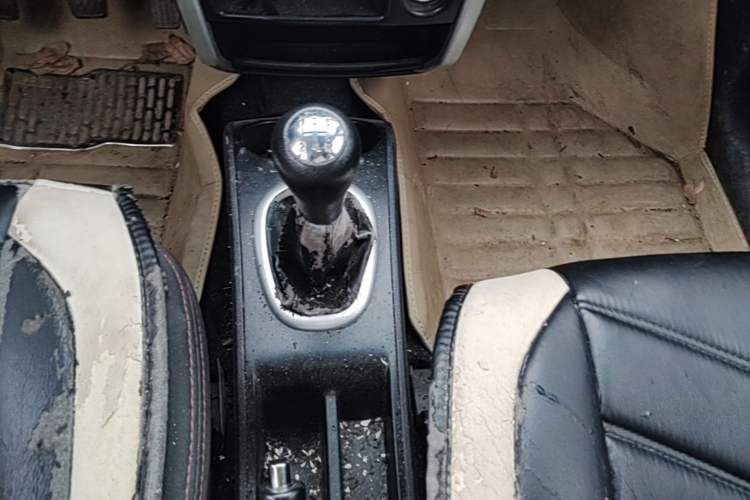 Used CHANGAN CX20 2014 1.4L Manual Sport Version China IV Standard Gear Lever