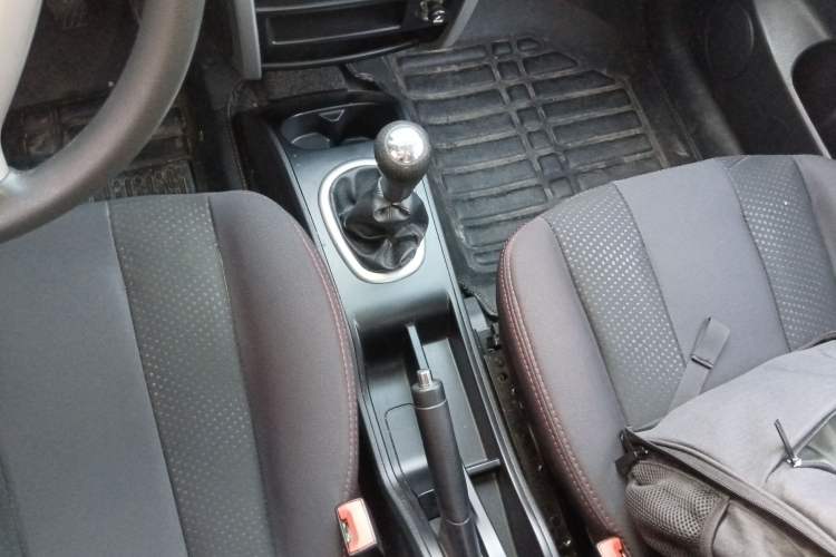 Used CHANGAN CX20 2014 1.4L Manual Sunroof Navigation Version China V Standard Gear Lever