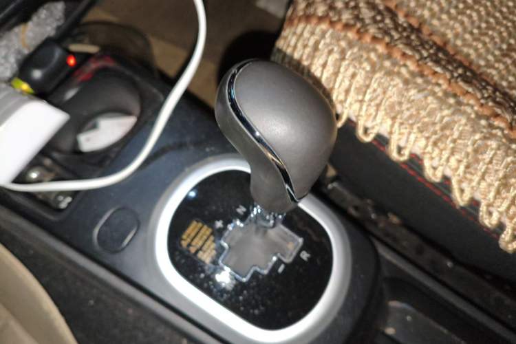Used CHANGAN CX20 2014 1.4L IMT Sunroof Navigation Version China IV Standard Gear Lever