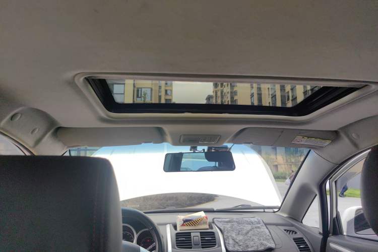Used CHANGAN CX20 2014 1.4L Manual Sunroof Navigation Version – China IV Standard Headliner