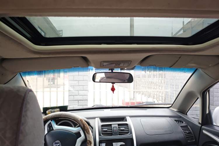Used CHANGAN CX20 2014 1.4L Manual Sunroof Navigation Version – China IV Standard Headliner