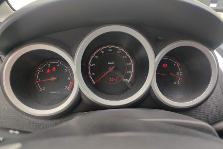 Used CHANGAN CX20 2014 1.4L Manual Sunroof Navigation Version – China IV Standard Instrument Cluster