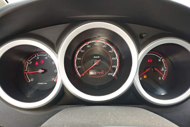 Used CHANGAN CX20 2014 1.4L Manual Sunroof Navigation Version – China IV Standard Instrument Cluster