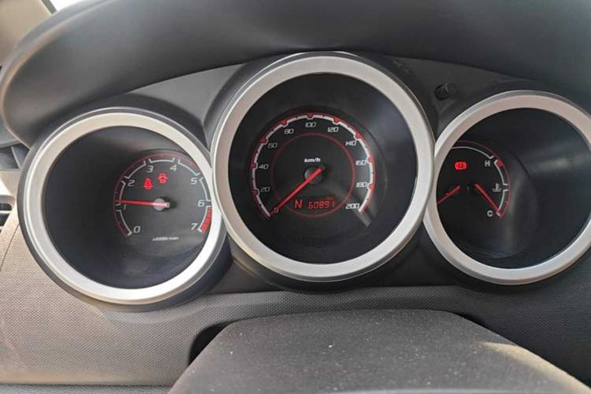Used CHANGAN CX20 2014 1.4L IMT Sunroof Navigation Version China IV Standard Instrument Cluster