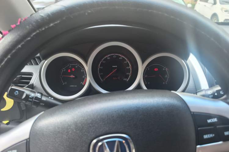 Used CHANGAN CX20 2014 1.4L Manual Sunroof Navigation Version – China IV Standard Instrument Cluster
