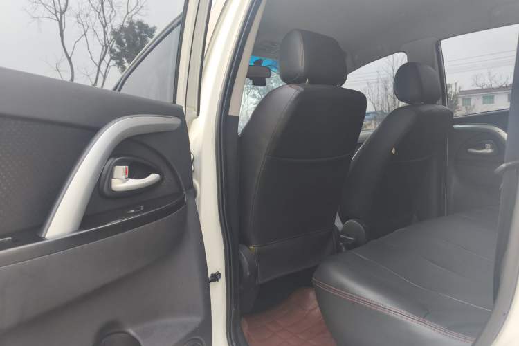 Used CHANGAN CX20 2014 1.4L Manual Sport Edition China V Standard Interior 12
